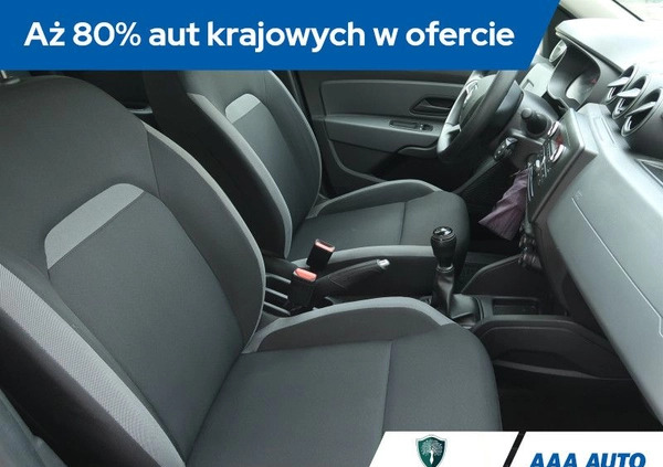 Dacia Duster cena 54000 przebieg: 70595, rok produkcji 2019 z Maszewo małe 254
